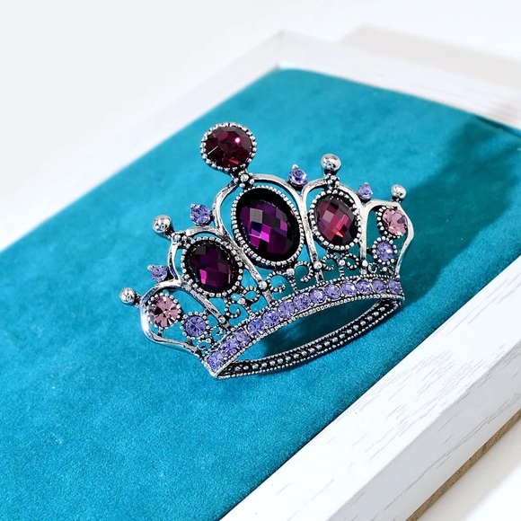PURPLE CHRYSTAL CROWN BROOCH / PIN - Picture 5 of 6